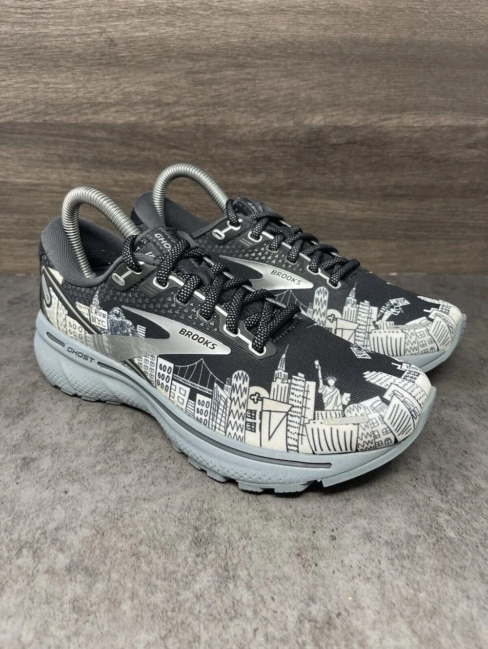Brooks Ghost 14 NYC Marathon Womens Size 6 Black Gray Limited Running Shoes